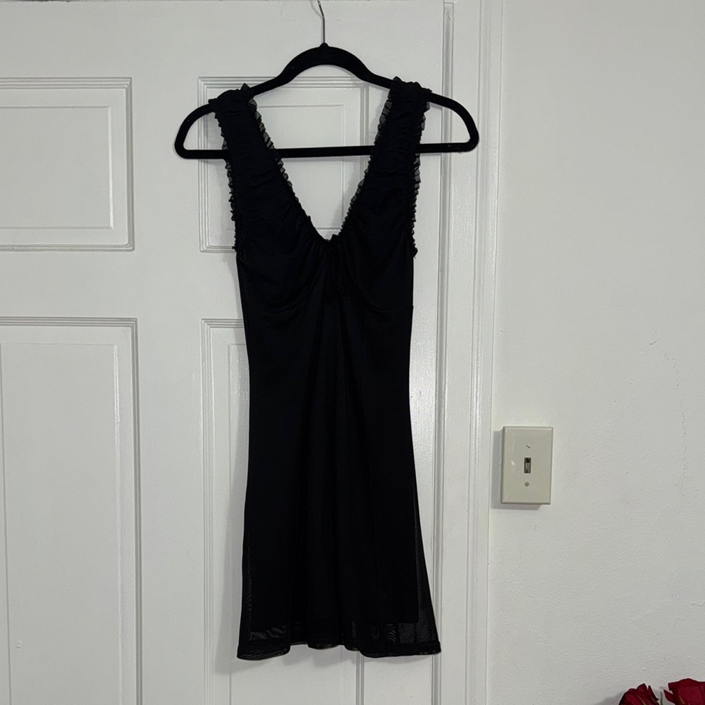 Elegant Black Lace Trim Nightgown